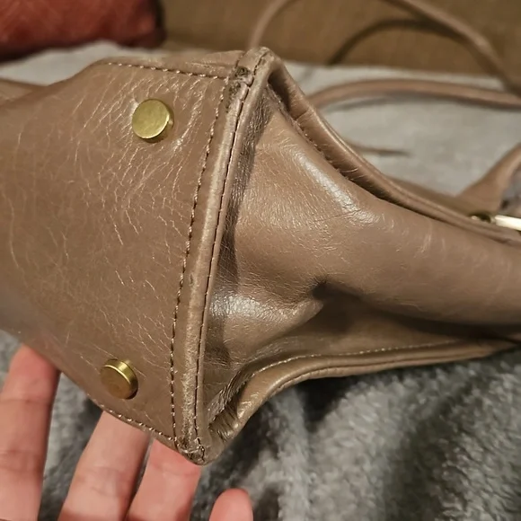 HOBO Tan Leather Shoulder Bag - Picture 5 of 7
